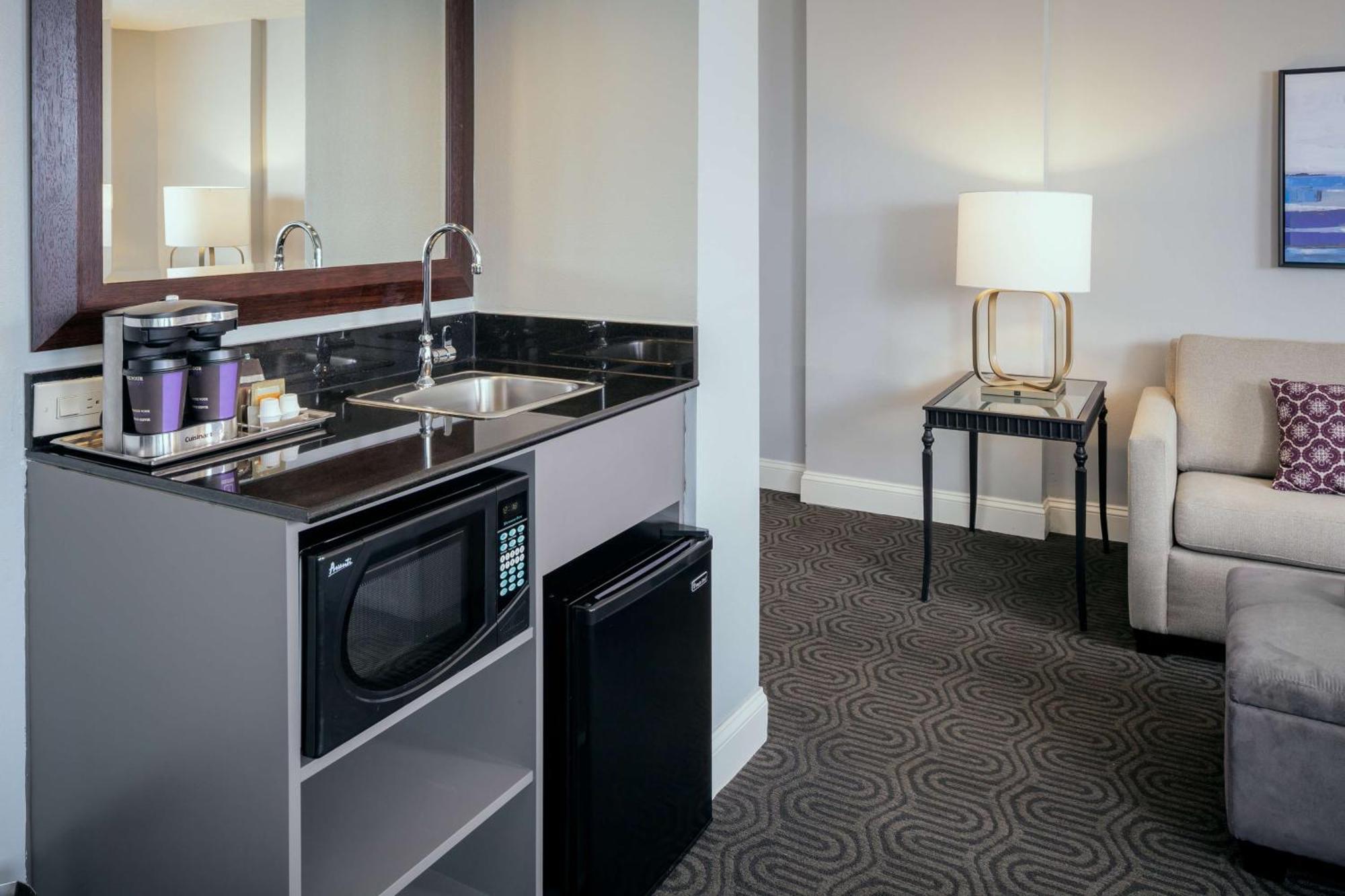 Hilton Suites Брентвуд Екстер'єр фото