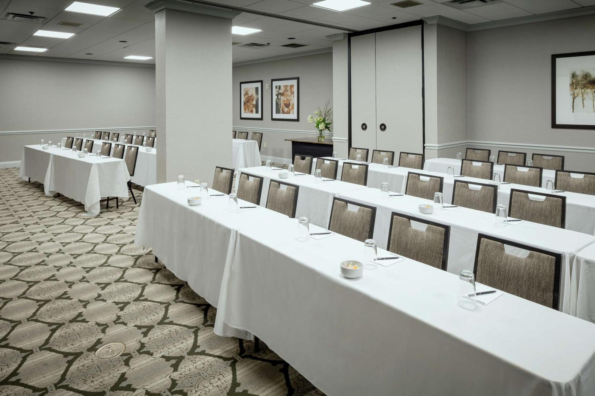 Hilton Suites Брентвуд Екстер'єр фото