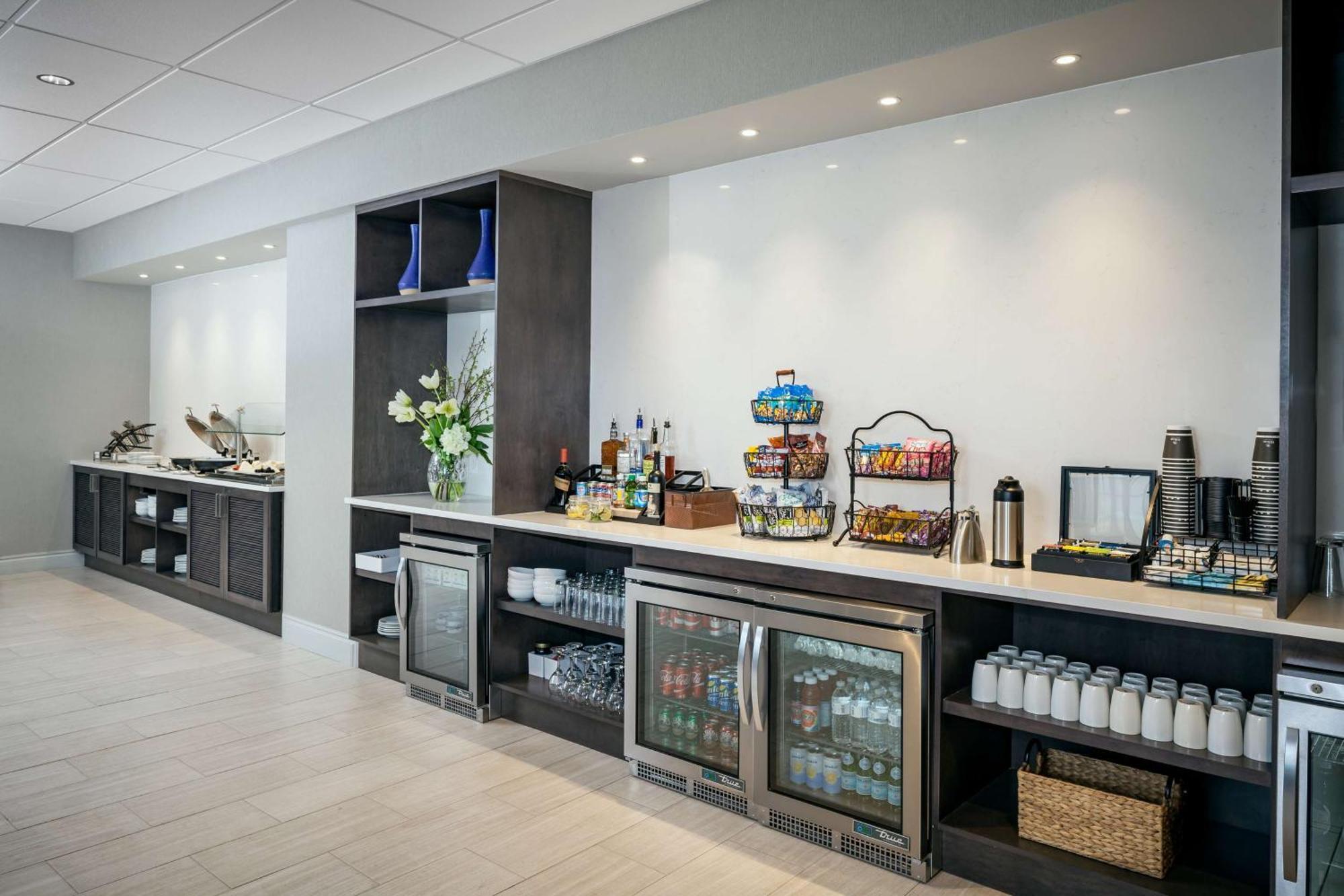 Hilton Suites Брентвуд Екстер'єр фото