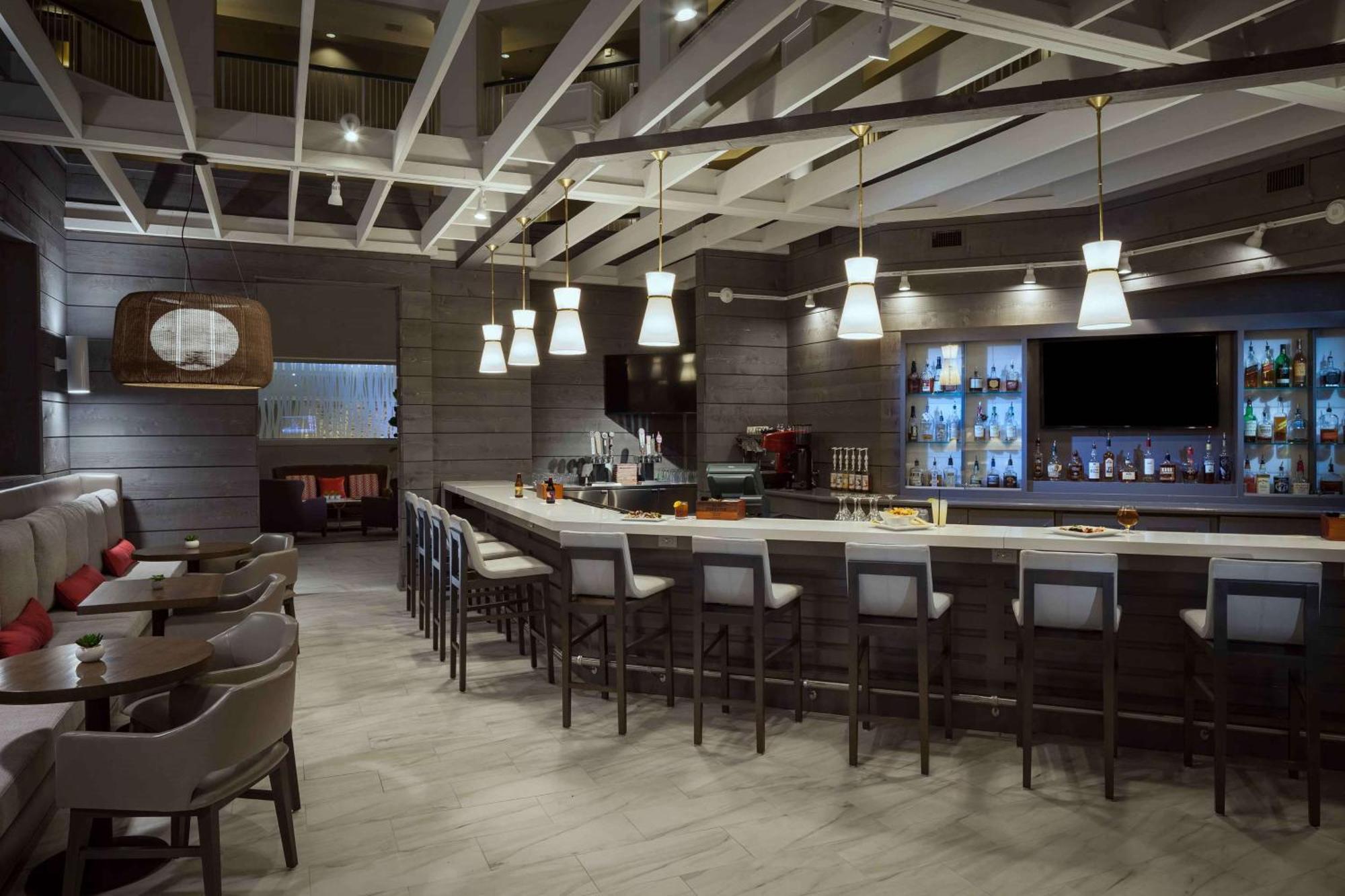 Hilton Suites Брентвуд Екстер'єр фото