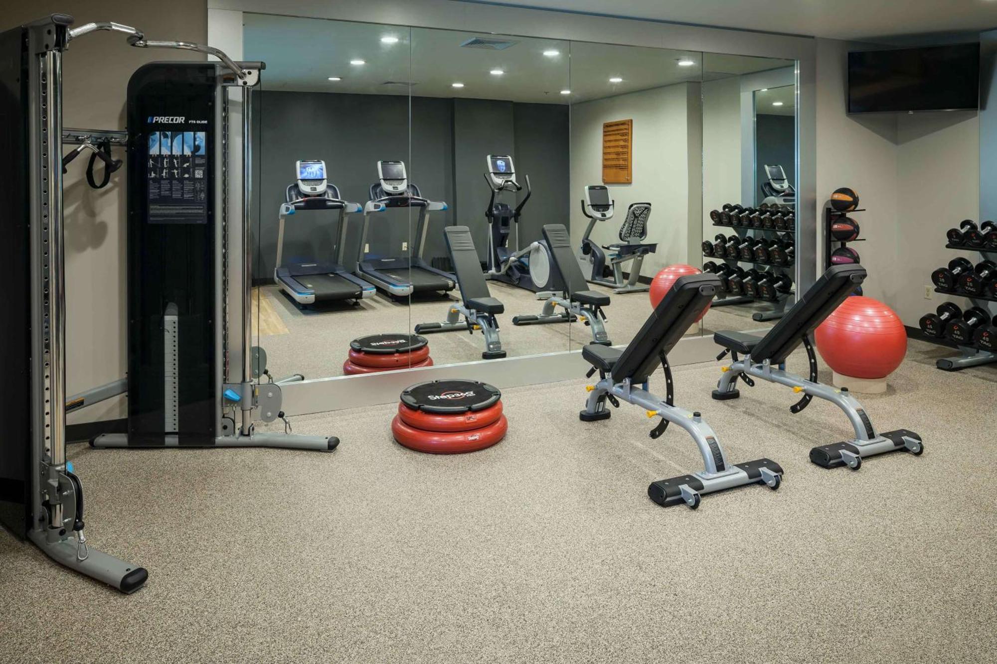 Hilton Suites Брентвуд Екстер'єр фото