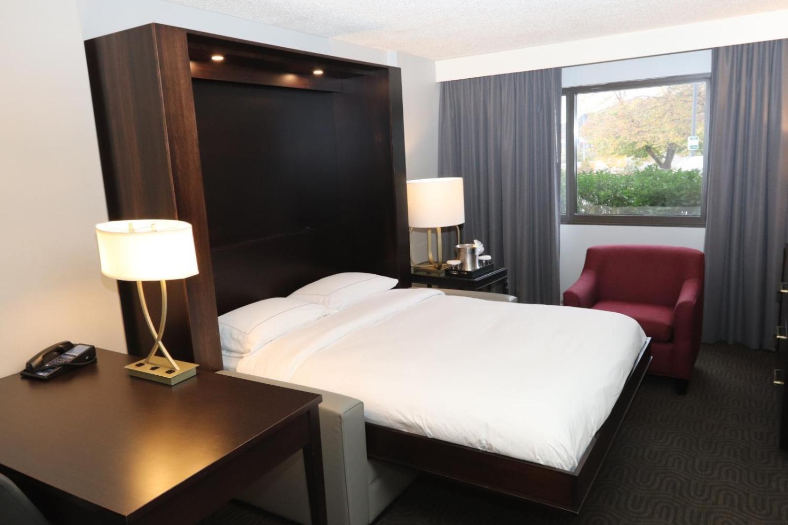 Hilton Suites Брентвуд Екстер'єр фото